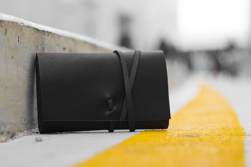 BACONAO - Black Leather Tobacco Case